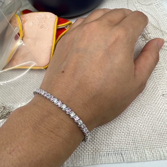 Vintage 925 Sterling Silver Tennis Bracelet – Pink & White CZ Alternating Stones - Picture 10 of 17